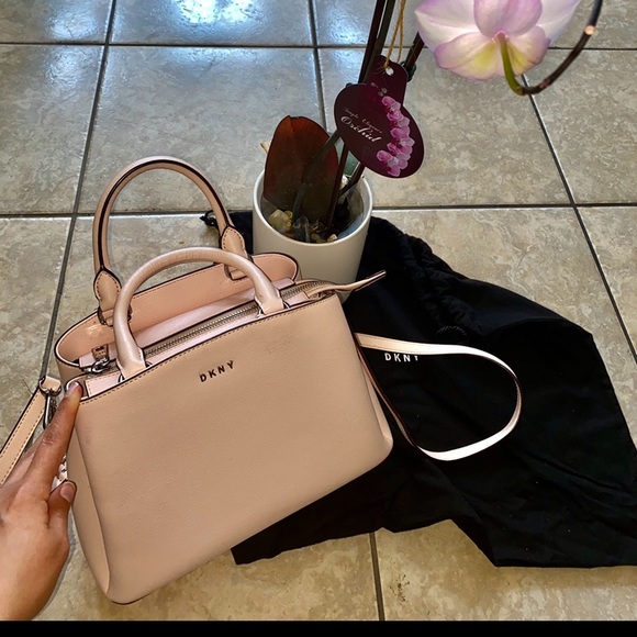 Handbag - Picture 1 of 5